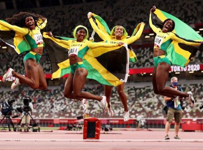 Jamaica's women mine olympic gold in 4x100m