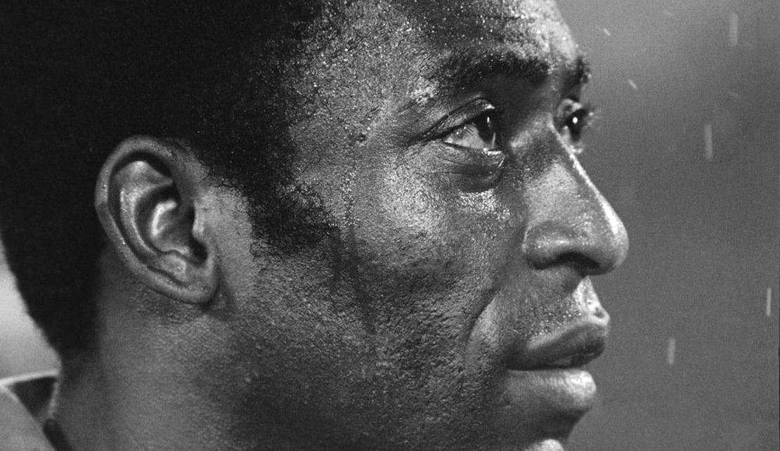 Pelé, Brazil’s mighty king of the ‘beautiful game,’ has died