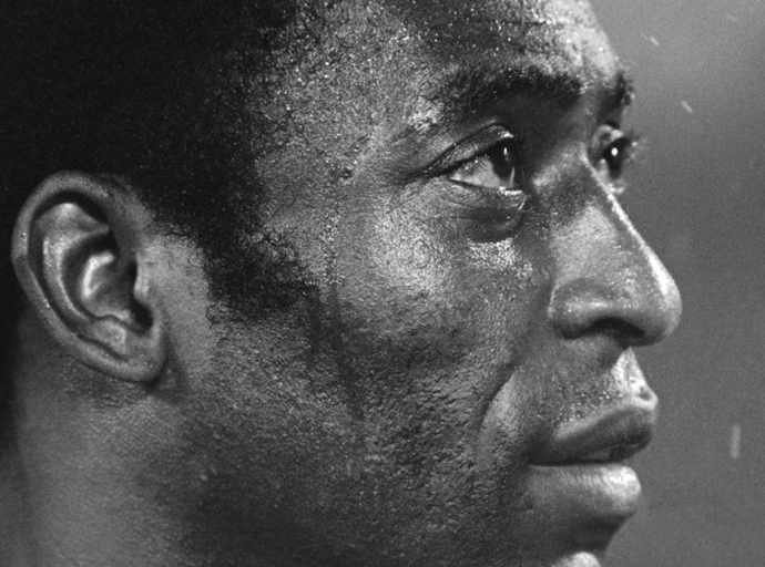 Pelé, Brazil’s mighty king of the ‘beautiful game,’ has died