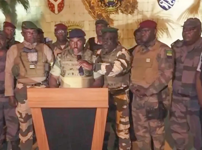 AFRICA | Gabon Military seize power in a Coup this morning, People jubilant !