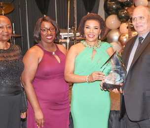DIASPORA | Jamaica’s US Ambassador Cops Visionary Leadership Award, Pitches Youth Mentorship to Jamaicans in New Jersey.