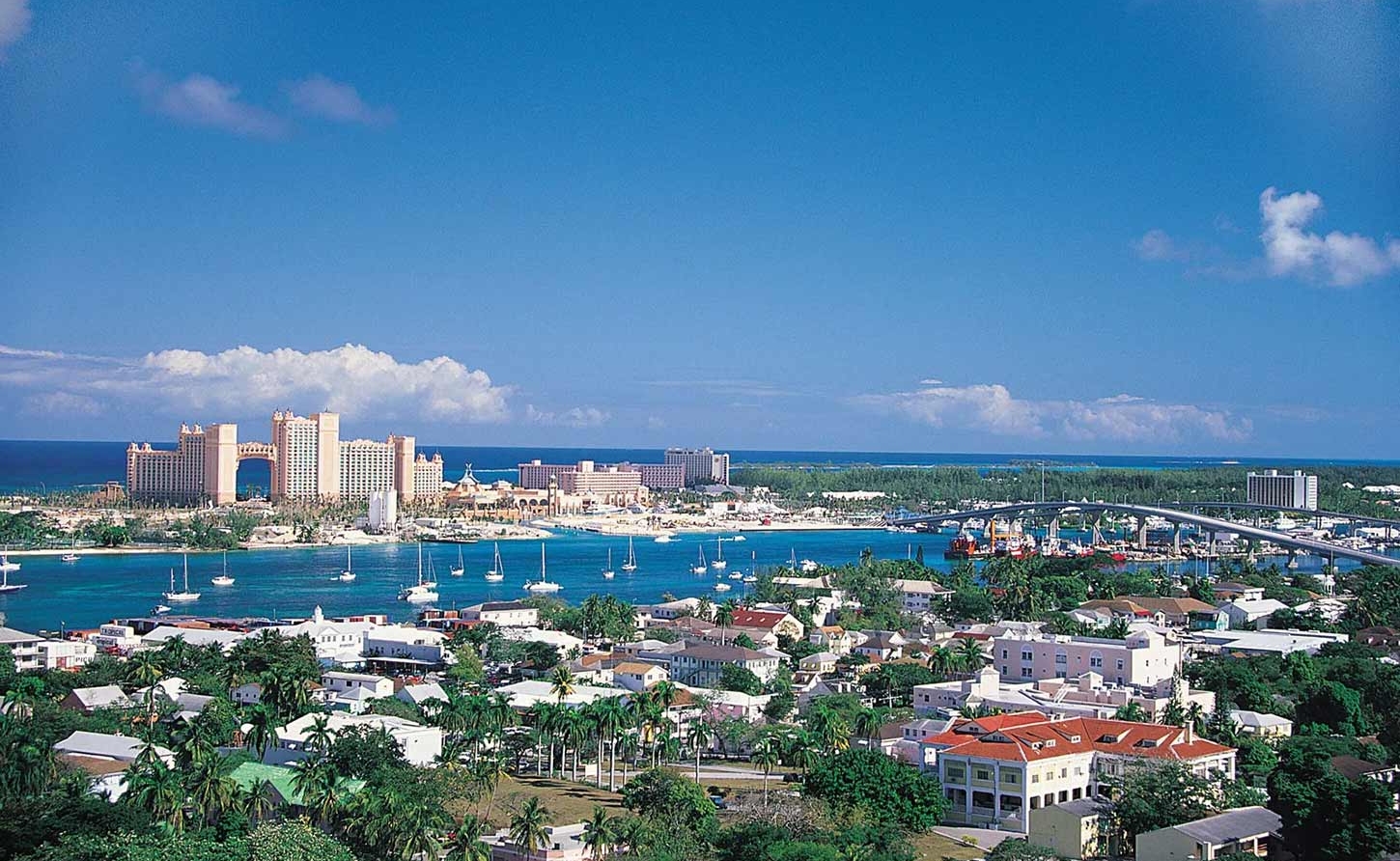 BAHAMAS | Tourism Surge Propels Bahamas Recovery, But Challenges Loom 