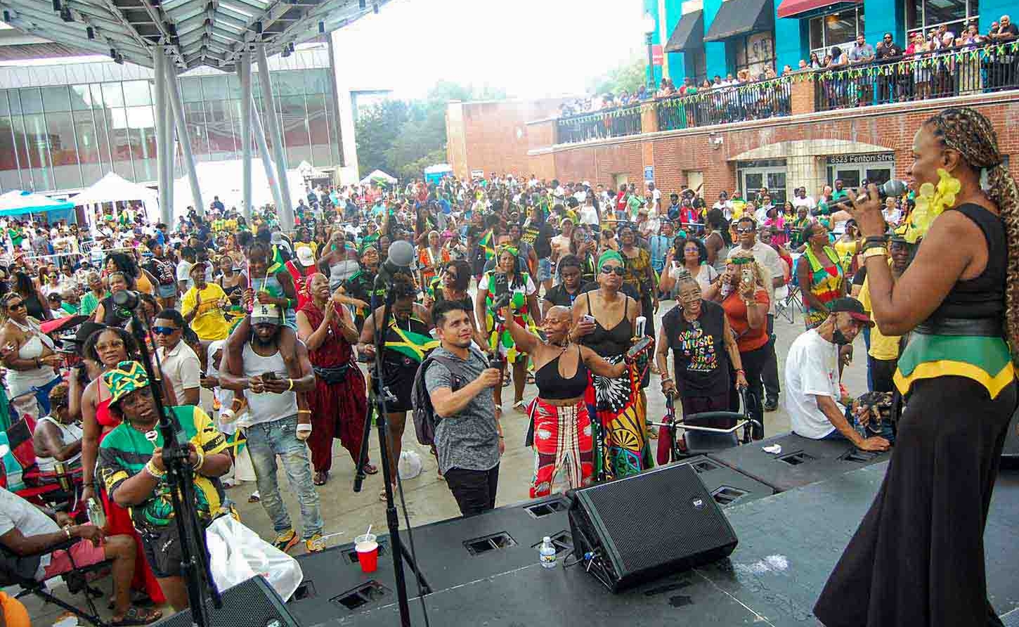 Jamaica’s songbird Gem Myers performs her signature hit ‘One man woman’ to the delight of the large audience at the annual JAMAICA Fest on Sunday august 17, 2025.