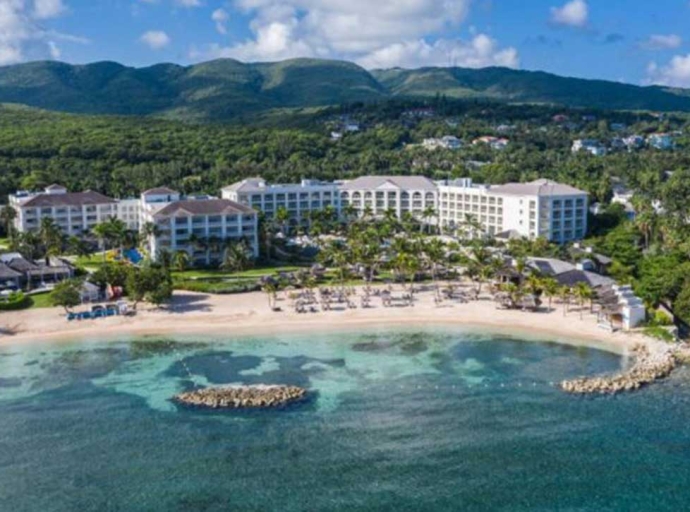 JAMAICA | Tourism Workers Face Year-Long Limbo as Hotels Delay Reopening