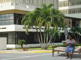 JAMAICA | Money Under the Mattress - $322 Billion, Jamaicans Stockpiling Currency at Record Rates