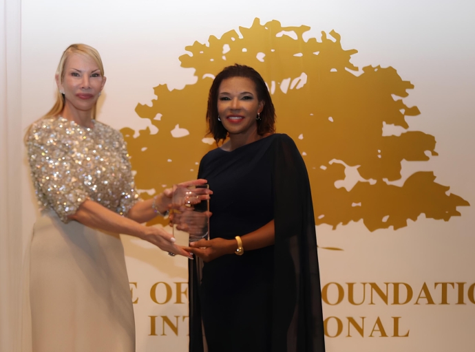 Jamaica's first female Ambassador to the United States, Audrey Marks  Receives 2026 Golden Heart Award from Amanda Schumacher
