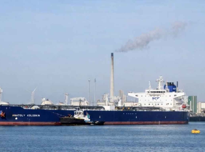 Russian tanker 'Anatoly Kolodkin', owned by the state shipping company Sovcomflot and subject to sanctions from the United States, the European Union, and the United Kingdom, is sailing loaded with 730,000 barrels of crude oil towards the oil terminal in Matanzas, with an expected arrival on Monday, March 23, marking the first major energy supply to Cuba in over two months.