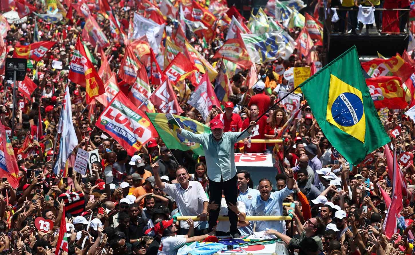 Lula attends a closing campaign rally ahead of the presidential runoff, at Copacabana beach in Rio de Janeiro, Brazil, on Saturday. Photograph: Agustín Marcarian/Reuters.