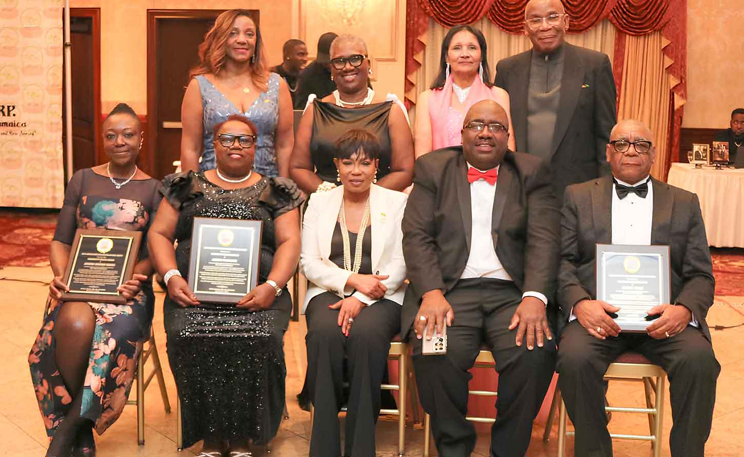 JMMHealthcare Service Awardees Dr. Akosua Serwah,  Ms. Aneita Fullerton, and Mr. Jahmal Peart. and  board members  (Derrick Scott photo)