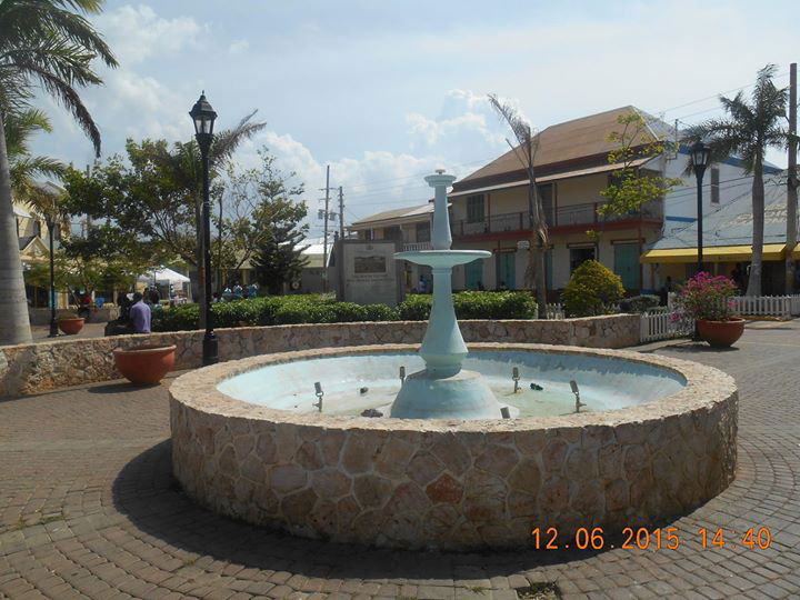 The historic Falmouth Fountain in Water Square as it is today, amidst threats of demolition by the Miunicipal Corporation to make way for a statue of the world famous 'Trelawny-ite' Usain Bolt, apparently totally oblivioius to the fact that both can co-exist.