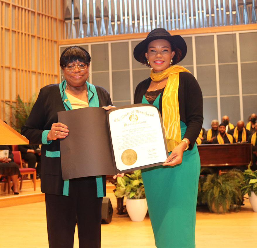 Jamaica’s Ambassador to the United States Her Excellency Audrey Marks accepts a proclamation from Ms Joyce Moore, mother of the Governor of the State of Maryland, Wes Moore, proclaiming August 6, Jamaica’s Independence day in that State. The presentation took place at the  thanks-giving service to mark Jamaica’s 61st anniversary of independence from Britain, and 185 years of full emancipation from slavery, at the Sligo Seventh Day Adventist Church in Takoma Park, Maryland, on Sunday July 30, 2023.